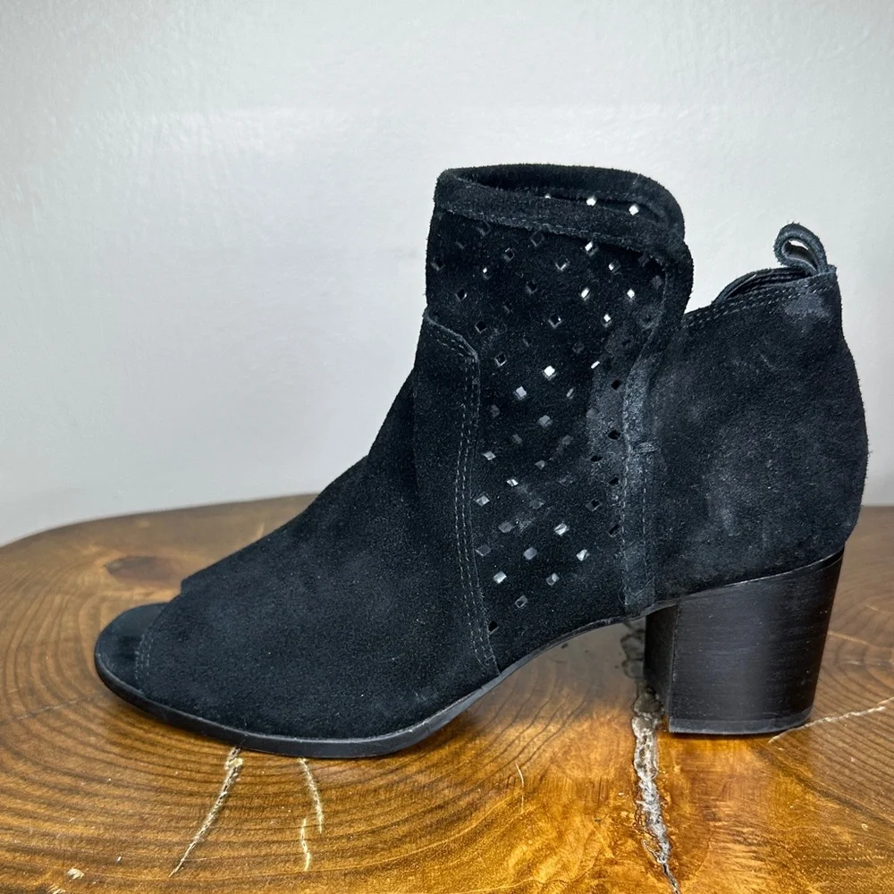 Gianni Bini Black Suede Ankle Boots Size 6 1/2